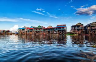 Kambodscha shutterstock Asien_Cambodia_SiemReap_TonleSap_FoatingVillage_shutters