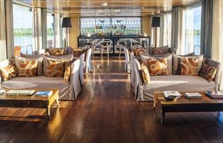 Aqua Expeditions Aria Amazon New 8-2015 Aria Amazon Indoor Lounge & Bar - High R