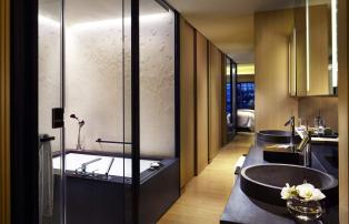 Asien Japan Kyoto Ritz-Carlton-Kyoto Luxury KAMOGAWA_Bathroom_1920
