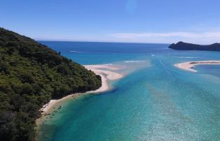 Neuseeland shutterstock New Zealand_Awaroa Inlet_shutterstock_1920