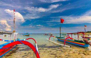 Indonesien shutterstock Asien_Indonesien_Bali_Jimbaran_Boote_Beach_shutterstock_