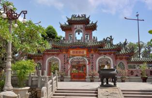 Vietnam Shutterstock Vietnam_Hoi An_Funkien Assembly Hall_shutterstock_1920