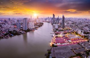 Thailand shutterstock Thailand_Bangkok_Chao Phraya River_Abend_shutterstock_1920