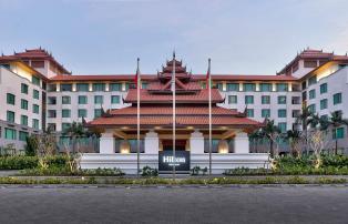 Asien Myanmar Mandalay Hilton Mandalay Hotel MDLAY_Hotel Exterior (002)_1920