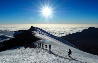 Tanzania shutterstock Kilimanjaro_WandererimSchnee_shutterstock_1920