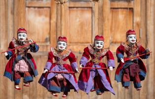 Myanmar shutterstock Asien_Myanmar_Bagan_Market_PuppetsOnAString_shutterstock_19