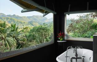 Asien Laos Luang Prabang Rosewood Hilltop_Tent_008_1920
