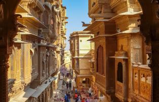 Indien Rajasthan Shutterstock_ Jaislamer Strasse