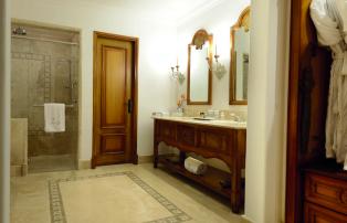 Amerika Peru Cusco Machu Picchu Belmond Palacio Nazarenas NAZ-ACC-BATH-07_1920