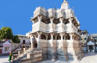 Indien Rajasthan Shutterstock_ Jagdish Tempel Udaipur