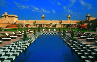 Asien Indien Udaipur The Oberoi Udaivilas TOUV Main pool_1920