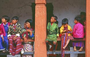 Asien Bhutan Radehose_Ecke AS_ERH_Wangdi_Klosterfest_Zuschauer[1]_1920