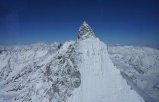 Europa Alpen Ski Safari Matterhorn aus Helikopter_1920