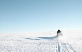 Spitzbergen Schneemobil