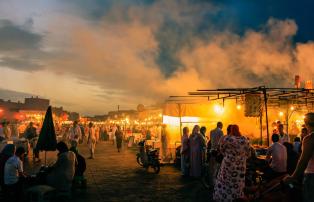 Marokko unsplash Marrakech_DjemaaelFna_Abend_unsplash_1920