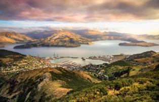 Neuseeland shutterstock New zealand_Lyttelton_Hafen_shutterstock_1920