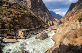 China shutterstock China_ShangriLa_TigerLeapingGorge_shutterstock_1920