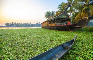 Indien shutterstock Asien_Indien_Alleppey_Backwaters_Sunset_Houseboat_shuttersto