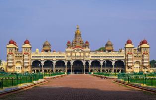 Indien shutterstock Asien_Indien_Mysuru_MaharajaPalace_Outside_shutterstock_1920