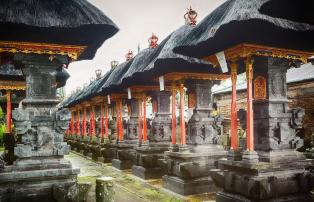 Indonesien shutterstock Asien_Indonesien_Bali_BejiTemple_Detail_shutterstock_192