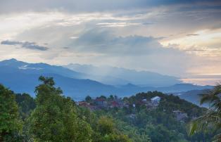 Indonesien shutterstock Asien_Indonesien_Bali_Ubud_MundukVillage_Panorama_shutte