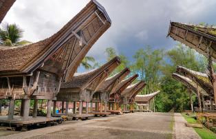 Indonesien shutterstock Asien_Indonesien_Toraja_KeteKesu_Street_shutterstock_192