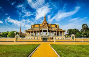 Kambodscha shutterstock Asien_Cambodia_PhnomPenh_RoyalPalace_shutterstock_1920