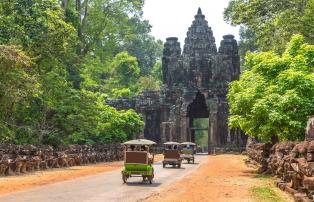 Kambodscha shutterstock Asien_Cambodia_SiemReap_TukTuk_Angkor_shutterstock_1920