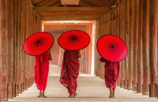 Myanmar shutterstock Asien_Myanmar_Bagan_Pagoda_Monks_shutterstock_1920