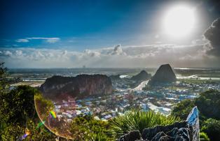 Vietnam Shutterstock Vietnam_Danang_Marble Mountain_Ausblick_shutterstock_1920