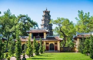 Vietnam Shutterstock Vietnam_Hue_Thien Mu Pagode_shutterstock_1920