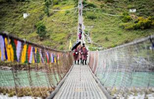 Asien Bhutan SixSenses_Punakha Suspension_bridge_in_Punakha_[8084-A4]_1920