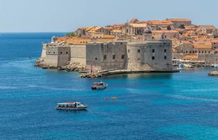 DESTINATIONS & EXPERIENCES PHOTOS Dubrovnik - Old Town Walls
