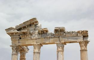 Athen micheile-henderson-VWpOwhCzPuE-unsplash