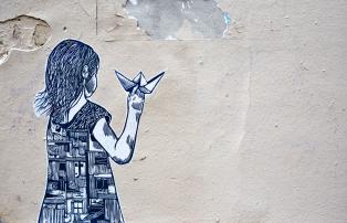 Paris Street Art Mädchen
