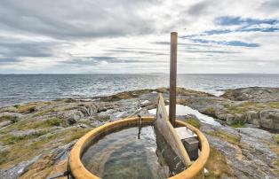 Norwegen 69Nord Flesa Lighthouse Tub