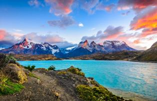 Patagonien Torres del Paine over the Pehoe lake