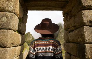 Peru Machu Picchu Person_unsplash