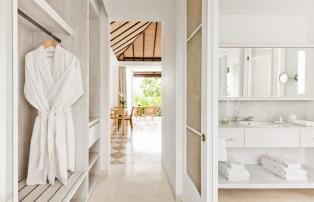 Asien Indonesien Bali COMO_Uma_Ubud 56779382-H1-Terrace_Room_bathroom_1920