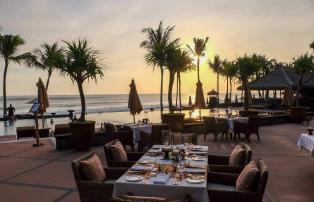 Asien Indonesien Bali The-Legian The_Legian_Bali_Restaurant_Terrace_1920