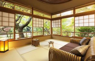 Asien Japan Kyoto Hoshinoya-Kyoto Kyoto - Tsuki living room at Hoshinoya Resort_