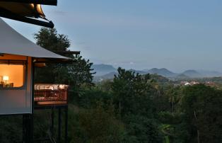 Asien Laos Luang Prabang Rosewood Hilltop_Tent_004_1920