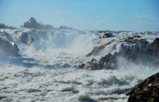 Laos shutterstock Asien_Laos_DonKhong_Mekong_KhonphapengWaterfall_shutterstock_1