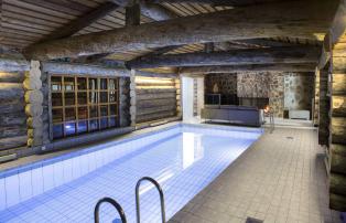 Europa Finnland Ivalo Javri Lodge 41_pool area_1920