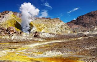 Neuseeland shutterstock New Zealand_WhiteIslandVolcano_shutterstock_1920