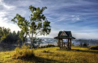 Laos shutterstock Asien_Laos_Pakse_BolavenPlateau_Panorama_shutterstock_1920