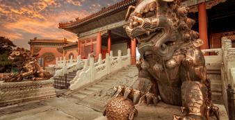 Asien China shutterstock China_Beijing_ForbiddenCity_Lions_shutterstock_1920