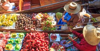 Thailand shutterstock Thailand_Bangkok_Damnoen floating market_shutterstock_1920