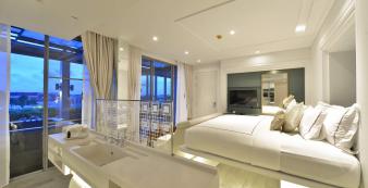 Asien Thailand Bangkok Riva Arun Room_GrandDeluxeJacuzzi-twighlight_3251_1920