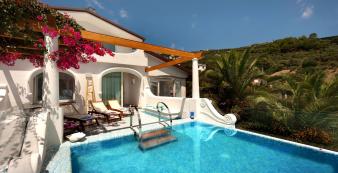 Italien Sorrento Villa Ulisse Nerano 1. Private Terrace Infinity small pool with